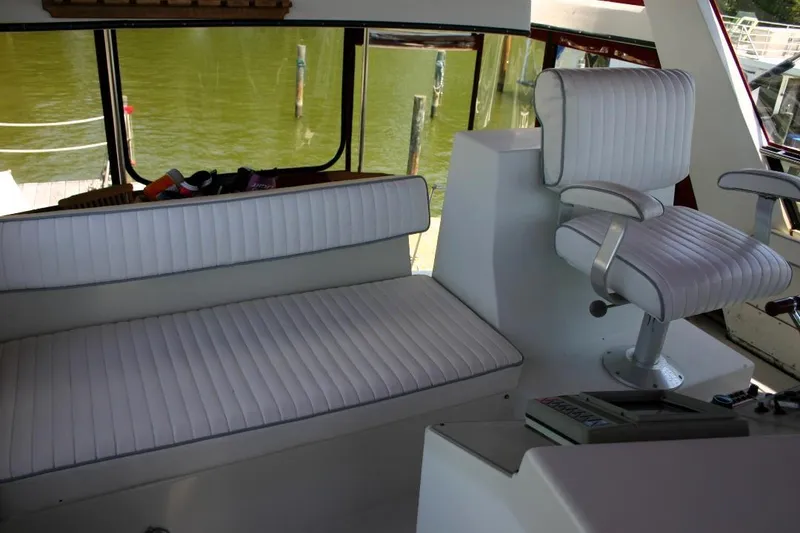 Slide: The Image of Carver 3807 Aft Cabin Motor Yacht 1987 - 13