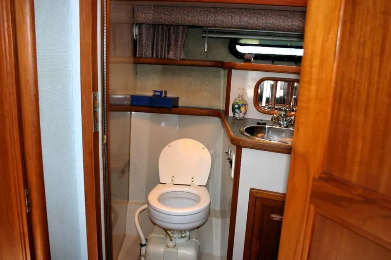 Slide: The Image of Carver 3807 Aft Cabin Motor Yacht 1987 - 30