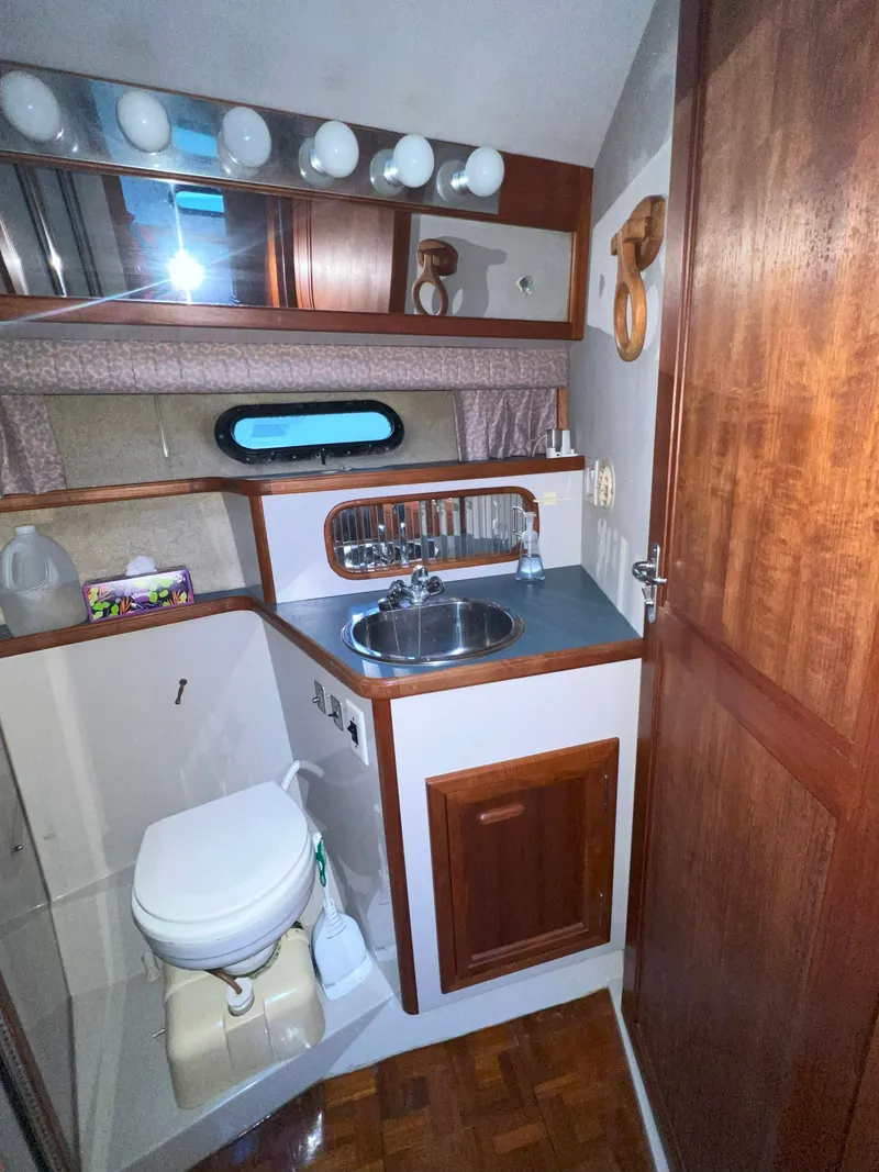 Slide: The Image of Carver 3807 Aft Cabin Motor Yacht 1987 - 39