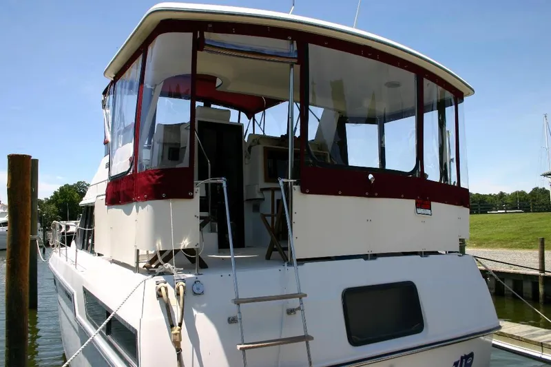 Slide: The Image of Carver 3807 Aft Cabin Motor Yacht 1987 - 4