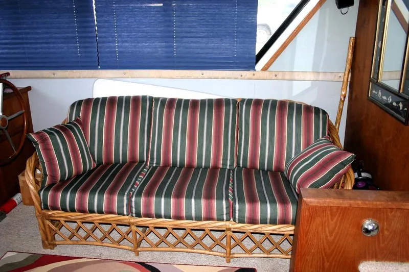 Slide: The Image of Carver Yachts 3807 Aft Cabin Motor Yacht 1987 - 22