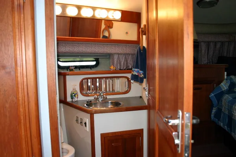 Slide: The Image of Carver Yachts 3807 Aft Cabin Motor Yacht 1987 - 31