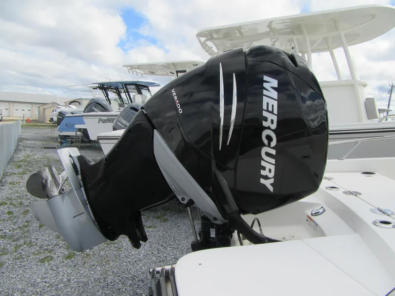 Slide: The Image of 2019 Boston Whaler 240 Dauntless with Mercury outboard engine. - 21