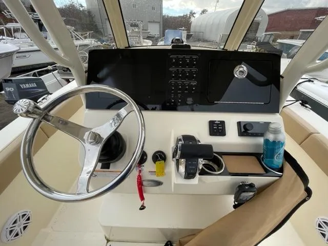 Slide: The Image of Scout 240 XSF 2023 - 12