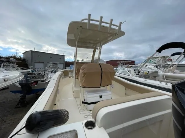 Slide: The Image of Scout 240 XSF 2023 - 2