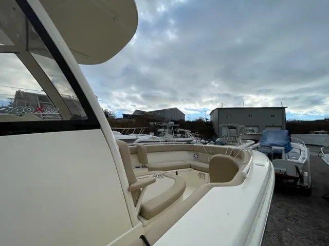 Slide: The Image of Scout 240 XSF 2023 - 6