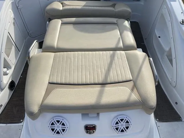 Slide: The Image of Cruisers Yachts 275 Express 2014 - 10