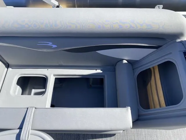 Slide: The Image of Bennington 20 SL - L Bench - Pontoon 2024 - 11