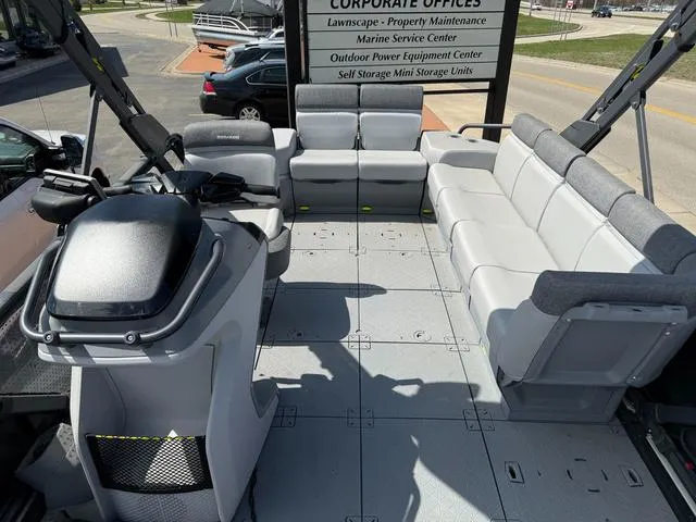 Slide: The Image of Sea-Doo Switch Sport 21 2024 - 7