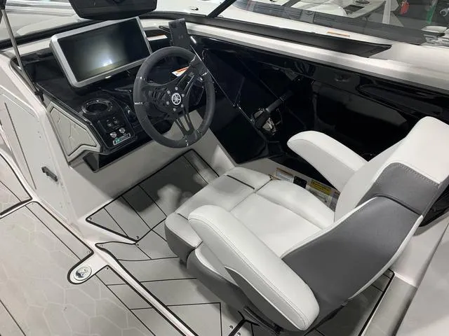 Slide: The Image of Yamaha 252XE 2024 - 15