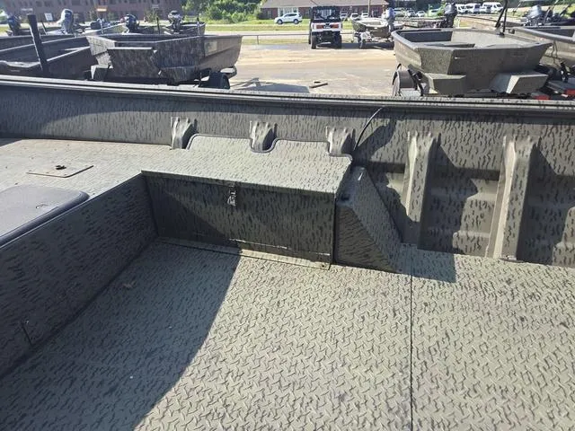 Slide: The Image of War Eagle 860 Ldsv 2024 - 14