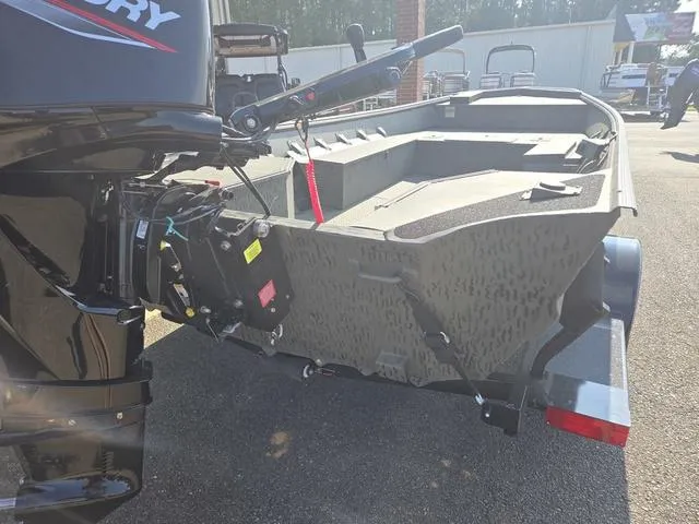 Slide: The Image of War Eagle 860 Ldsv 2024 - 18