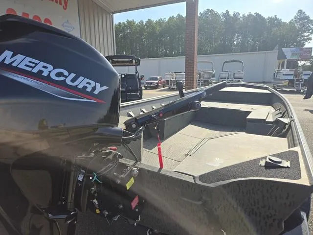 Slide: The Image of War Eagle 860 Ldsv 2024 - 21