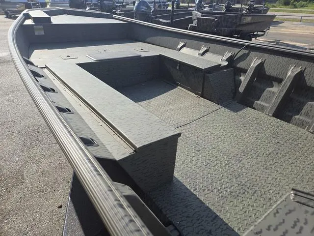 Slide: The Image of War Eagle 860 Ldsv 2024 - 6