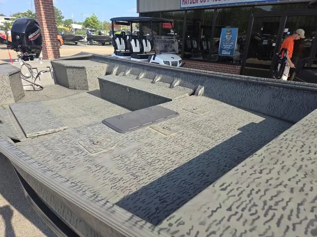 Slide: The Image of War Eagle 860 Ldsv 2024 - 9