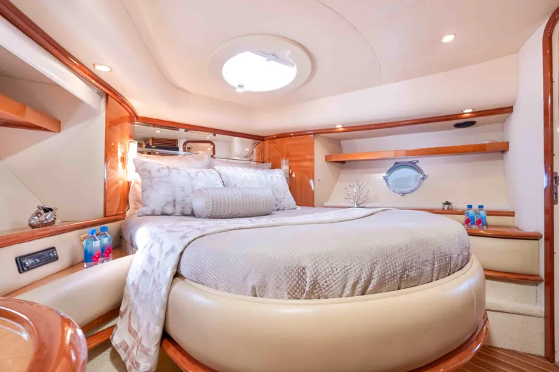 Slide: The Image of Luxurious bedroom interior of 2005 Azimut 62 Evolution yacht. - 26