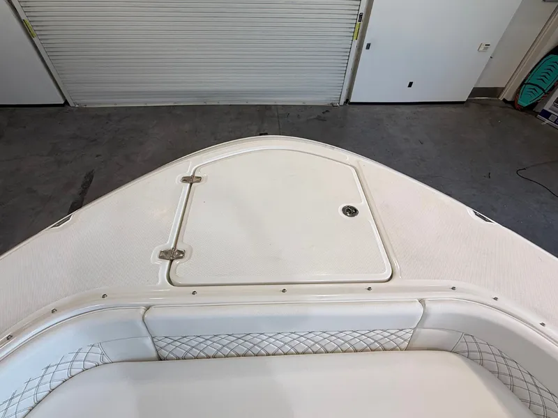 Slide: The Image of Sea Ray Sundancer 370 2027 - 50