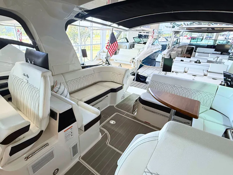 Slide: The Image of Sea Ray Sundancer 370 2027 - 11
