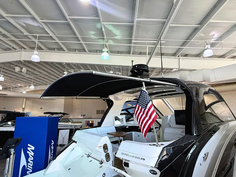 Slide: The Image of Sea Ray Sundancer 370 2027 - 5
