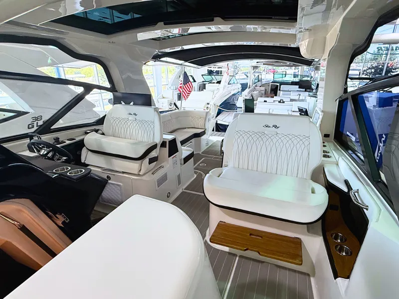 Slide: The Image of Sea Ray Sundancer 370 2027 - 19