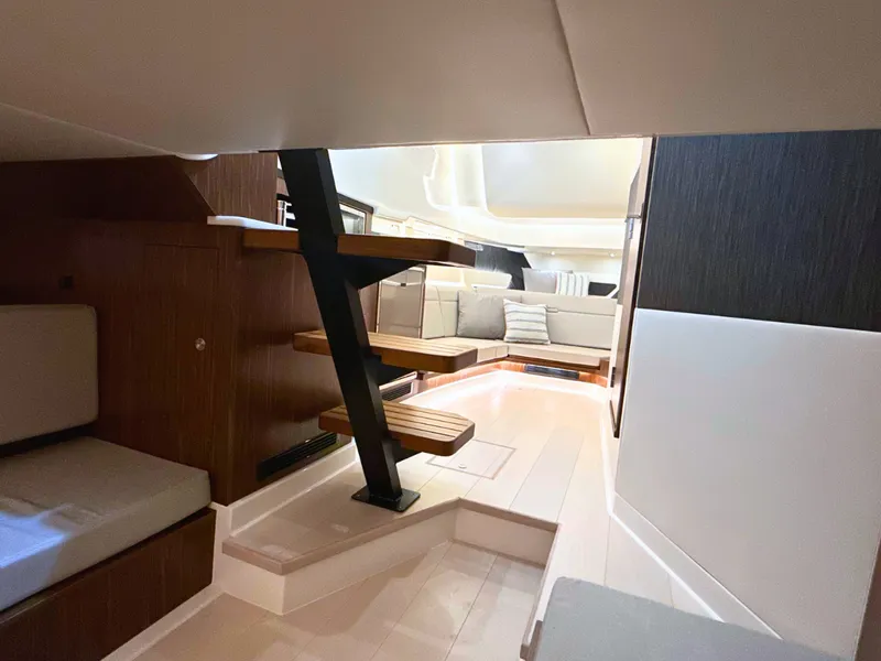 Slide: The Image of Sea Ray Sundancer 370 2027 - 39