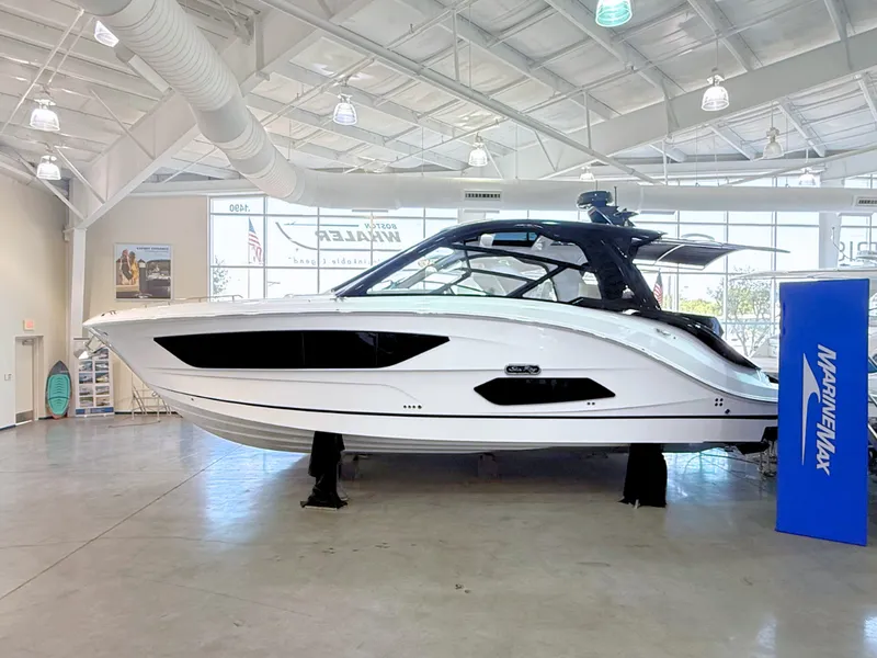 The Image of Sea Ray Sundancer 370 2027 - 0
