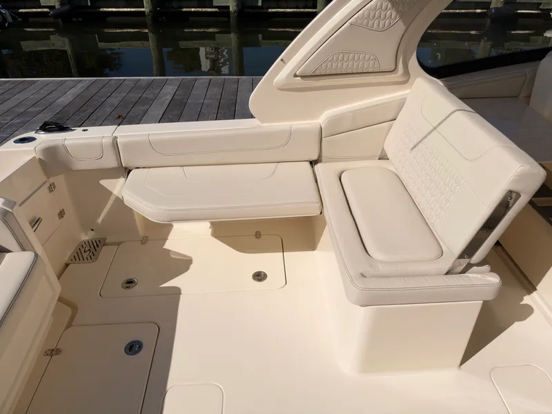 Slide: The Image of Scout 288 Dorado 2027 - 16