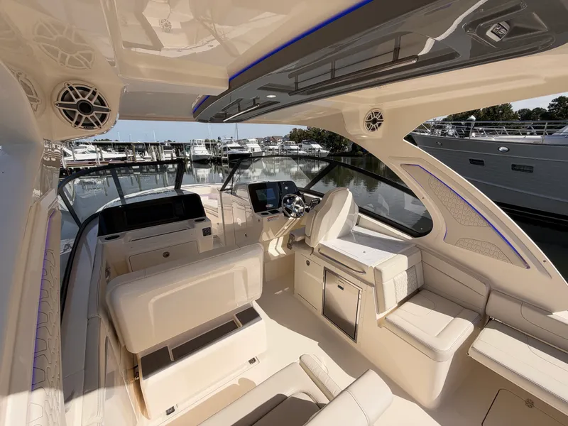 Slide: The Image of Scout 288 Dorado 2027 - 27