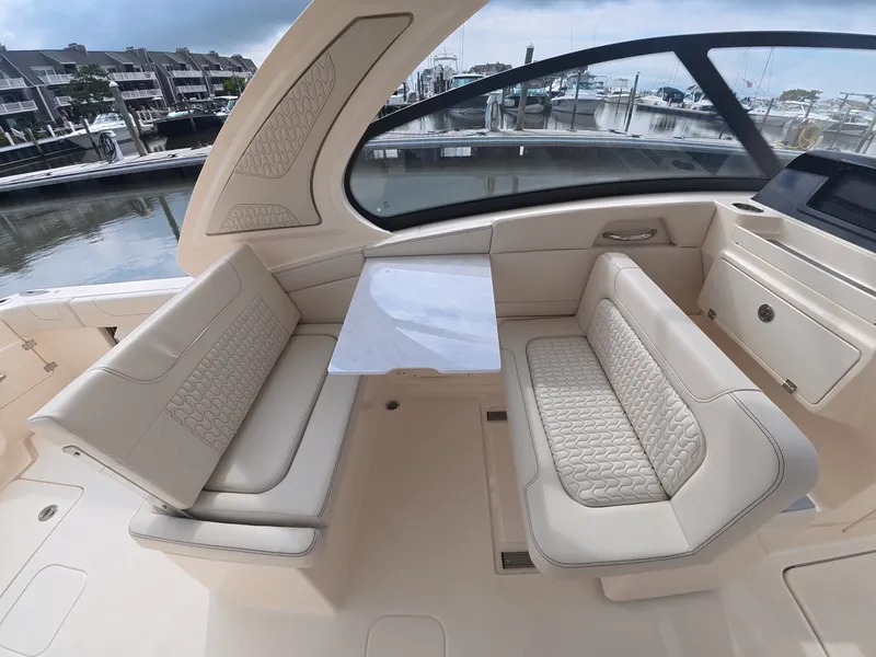 Slide: The Image of Scout 288 Dorado 2027 - 17