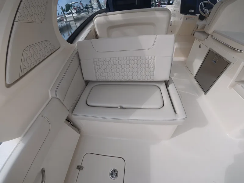 Slide: The Image of Scout 288 Dorado 2027 - 8