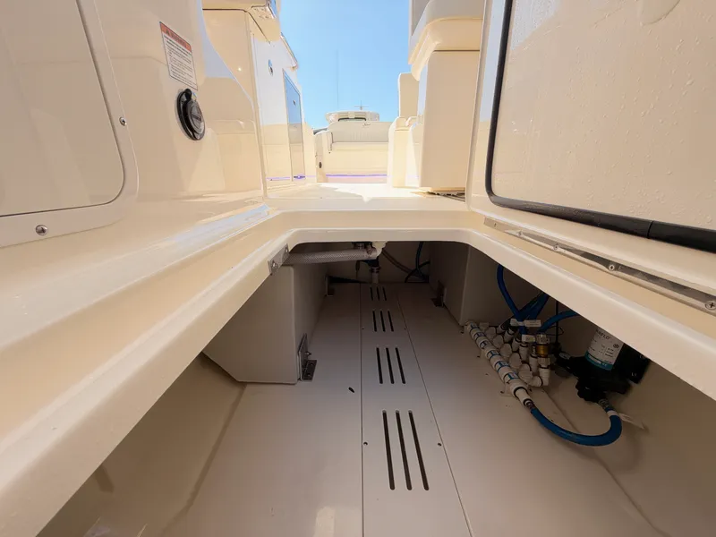 Slide: The Image of Scout 288 Dorado 2027 - 41