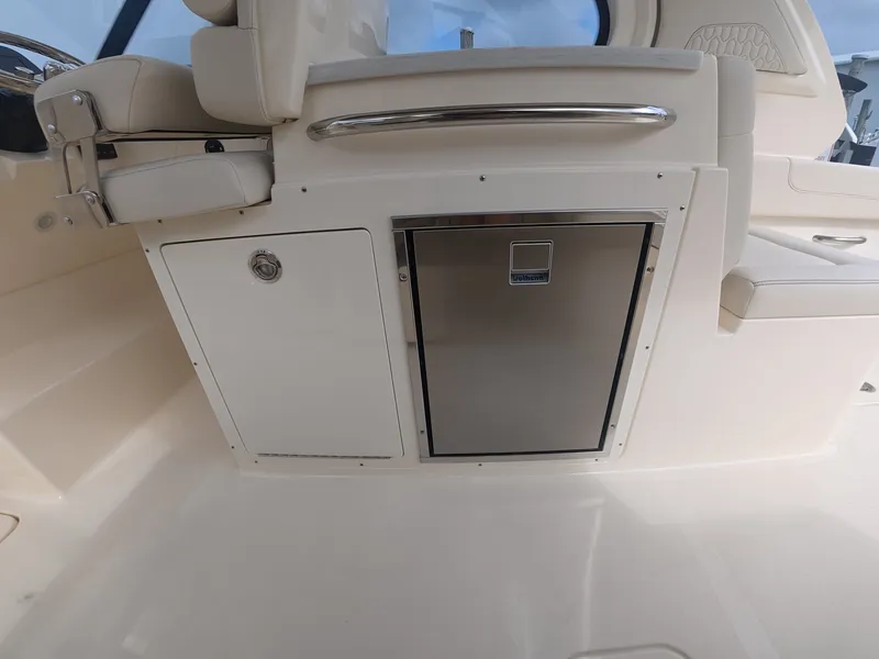 Slide: The Image of Scout 288 Dorado 2027 - 11