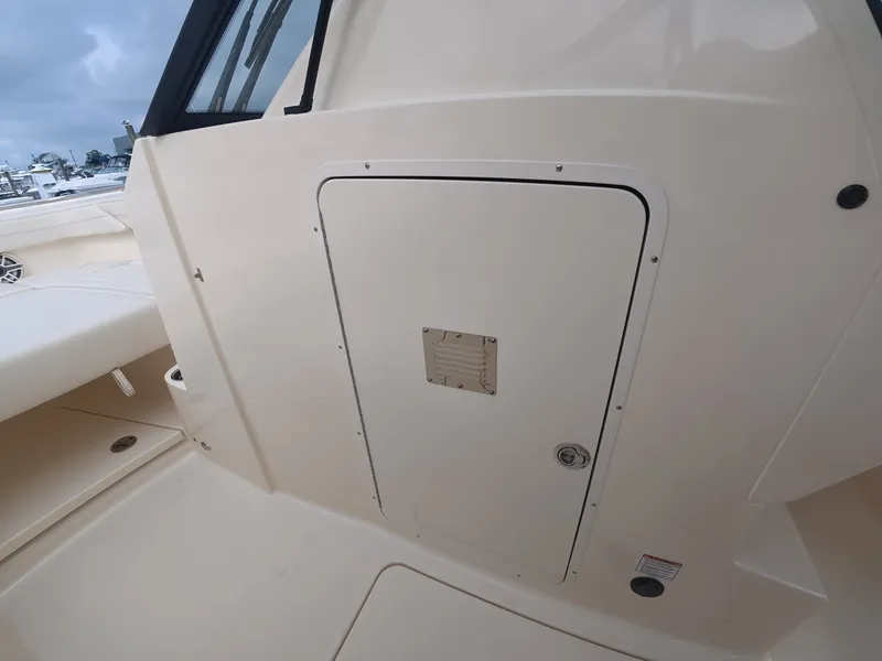 Slide: The Image of Scout 288 Dorado 2027 - 25