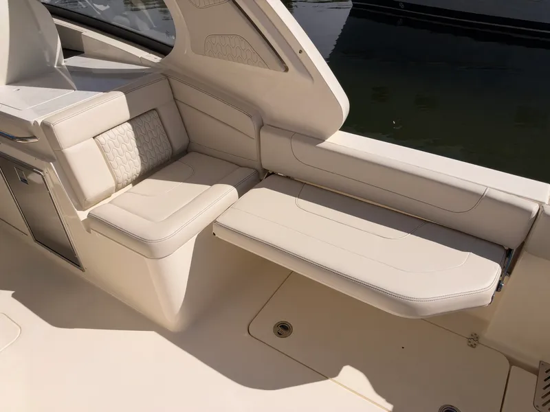 Slide: The Image of Scout 288 Dorado 2027 - 18