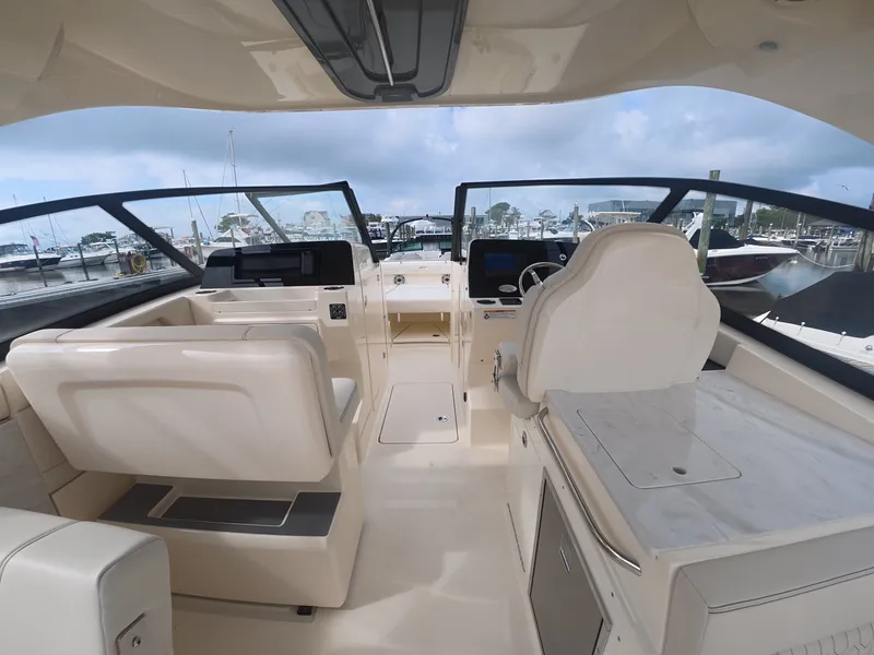 Slide: The Image of Scout 288 Dorado 2027 - 13
