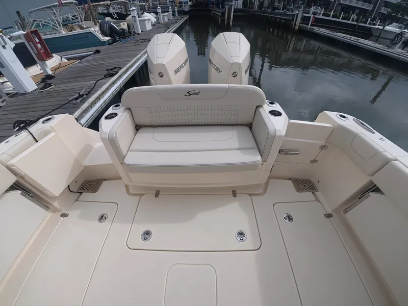 Slide: The Image of Scout 288 Dorado 2027 - 6