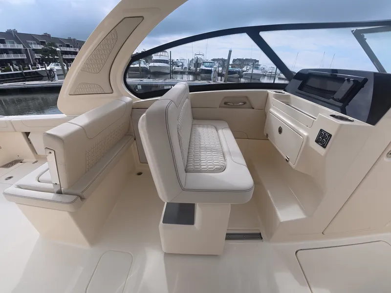 Slide: The Image of Scout 288 Dorado 2027 - 19