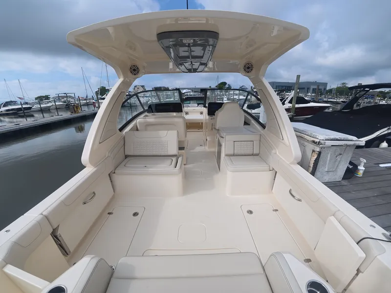 Slide: The Image of Scout 288 Dorado 2027 - 4