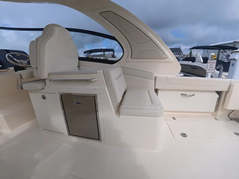 Slide: The Image of Scout 288 Dorado 2027 - 9
