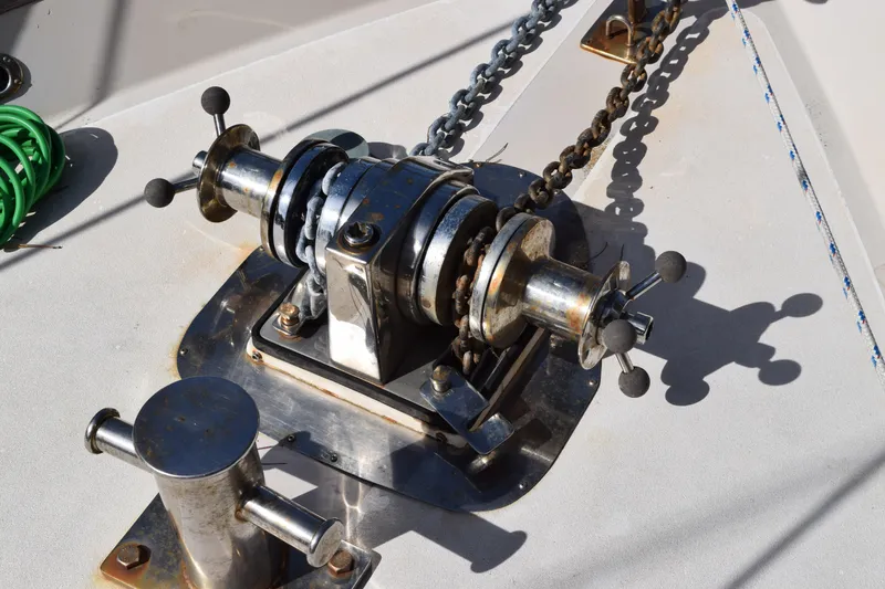 Slide: The Image of Sparkman & Stephens Sunward 48 1989 - 16