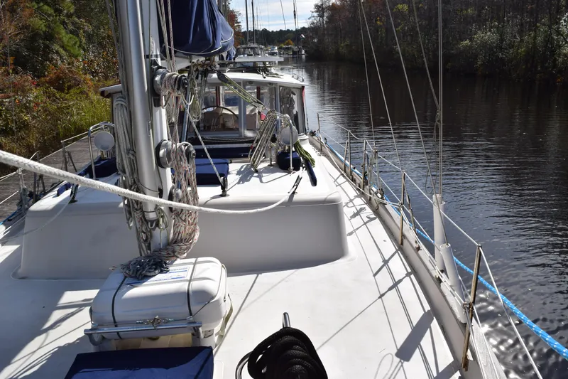 Slide: The Image of Sparkman & Stephens Sunward 48 1989 - 18