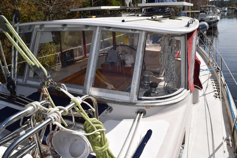 Slide: The Image of Sparkman & Stephens Sunward 48 1989 - 19