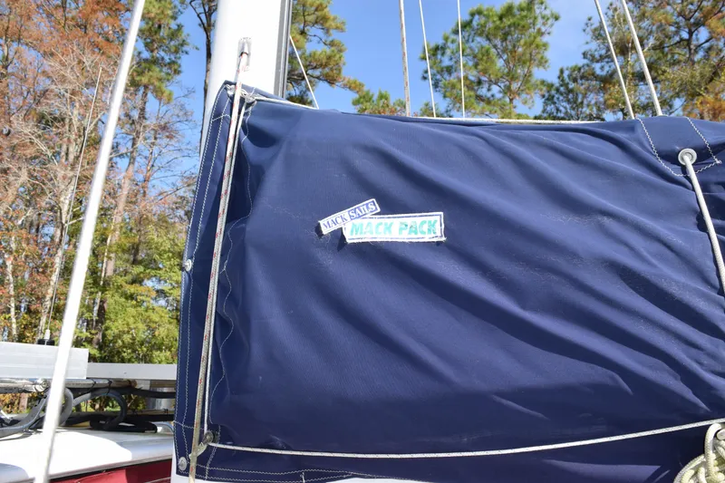 Slide: The Image of Sparkman & Stephens Sunward 48 1989 - 21