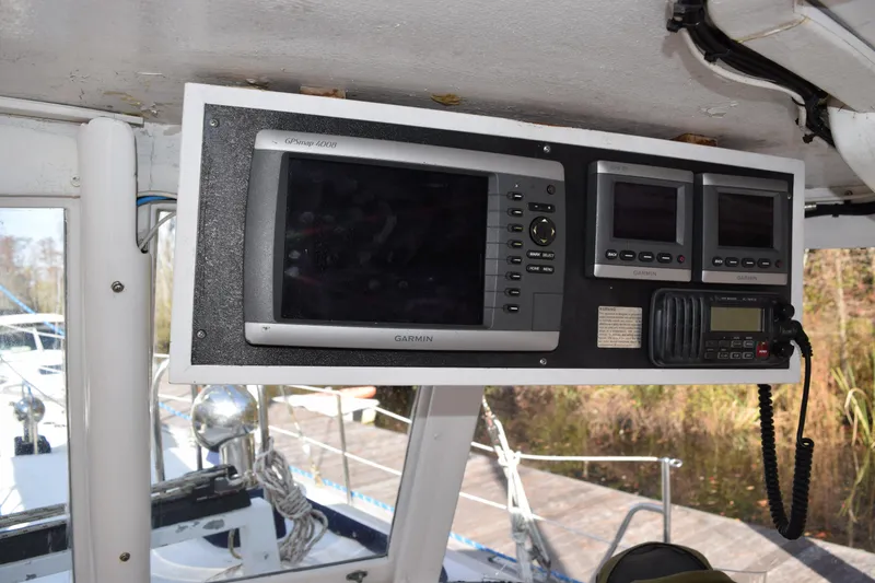 Slide: The Image of Sparkman & Stephens Sunward 48 1989 - 30