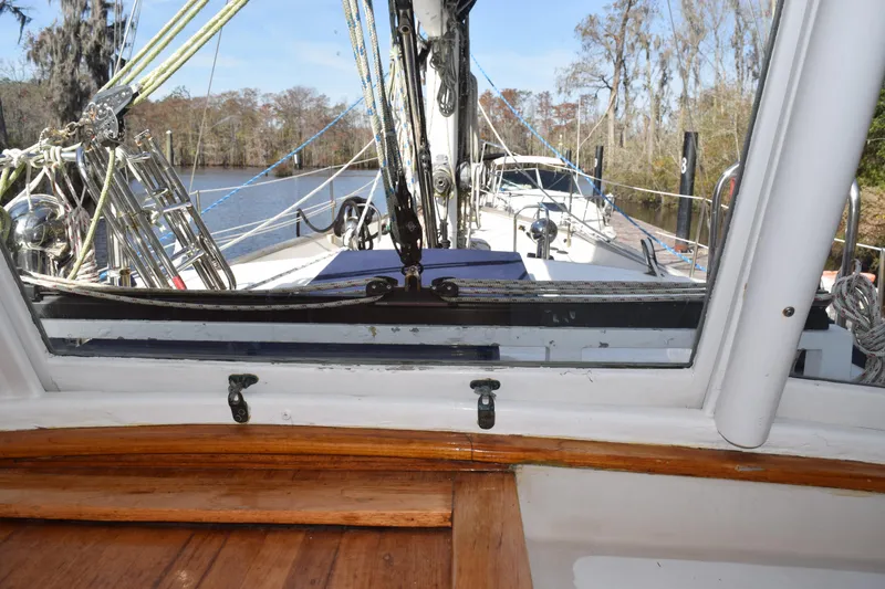 Slide: The Image of Sparkman & Stephens Sunward 48 1989 - 31