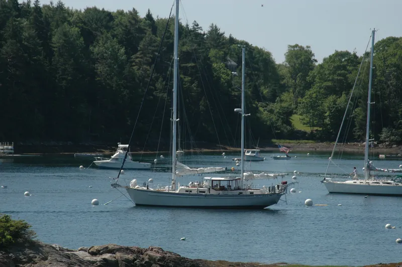 Slide: The Image of Sparkman & Stephens Sunward 48 1989 - 4