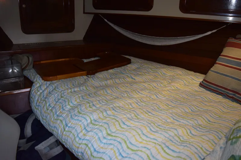 Slide: The Image of Sparkman & Stephens Sunward 48 1989 - 44