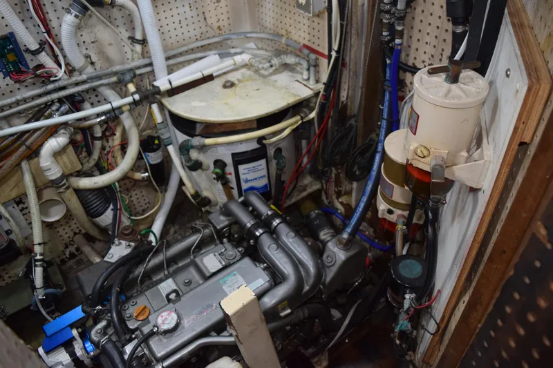 Slide: The Image of Sparkman & Stephens Sunward 48 1989 - 54