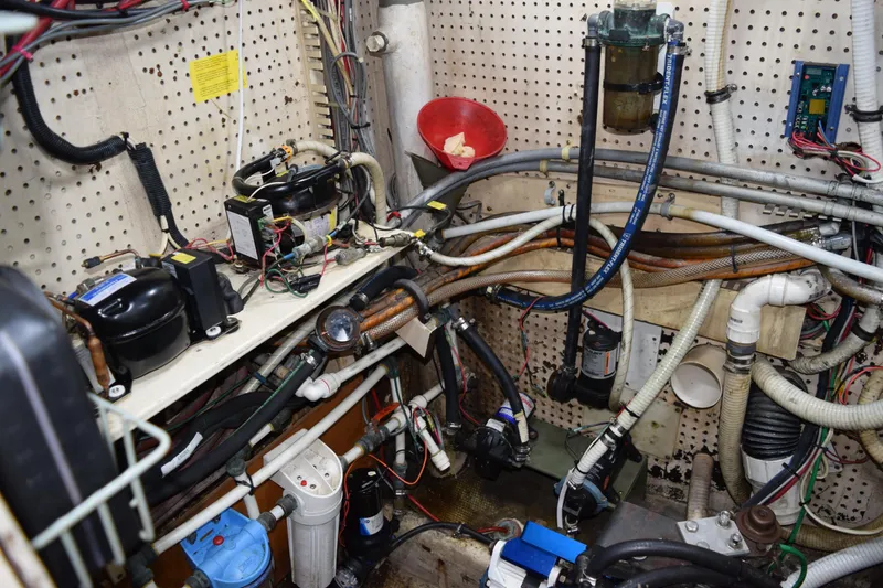 Slide: The Image of Sparkman & Stephens Sunward 48 1989 - 56