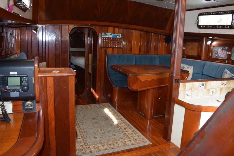 Slide: The Image of Sparkman & Stephens Sunward 48 1989 - 68